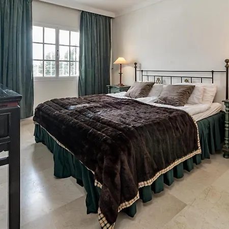 Aloha Pueblo Golf View Townhouse Marbella